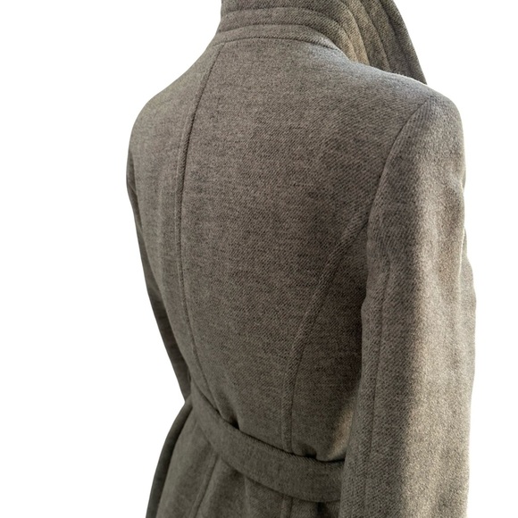Aritzia Light Gray Women's Trench Coat - Picture 7 of 11